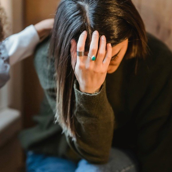 Representación del trabajo psicológico para superar la depresión y el malestar emocional, acompañamiento clínico del Psicólogo Brayan Castañeda en Medellín.